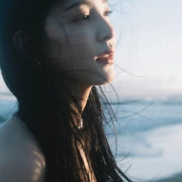 危机密布